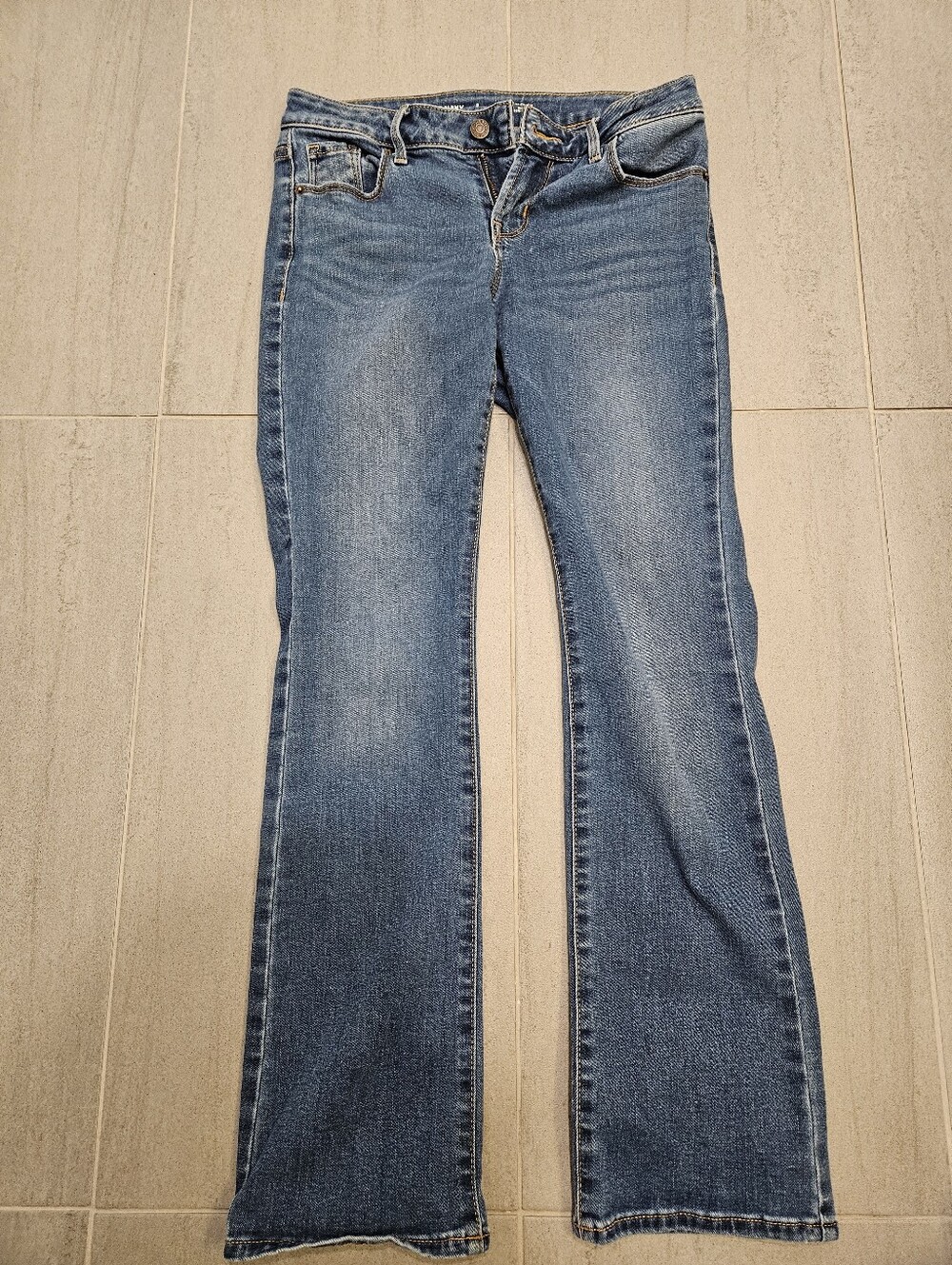 Old Navy Kicker Boot Cut Mid Rise Medium Blue Wash
